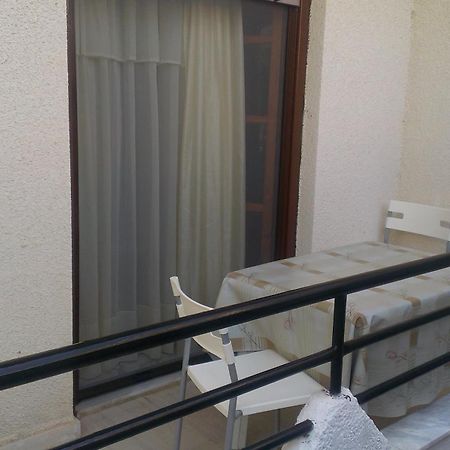 Virginia'S Rooms Plataria Bagian luar foto