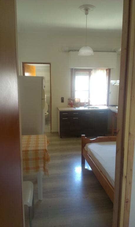 Virginia'S Rooms Plataria Ruang foto