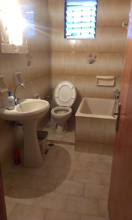 Virginia'S Rooms Plataria Ruang foto